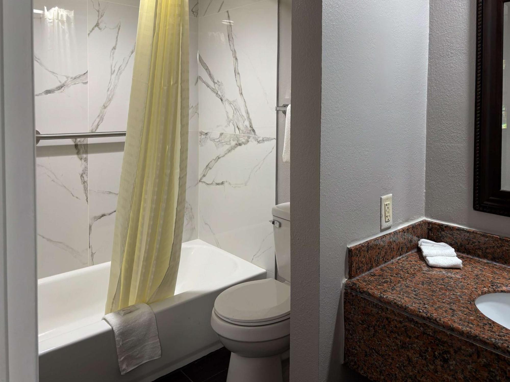 Motel 6 Tallahassee, Fl North Monroe Екстер'єр фото