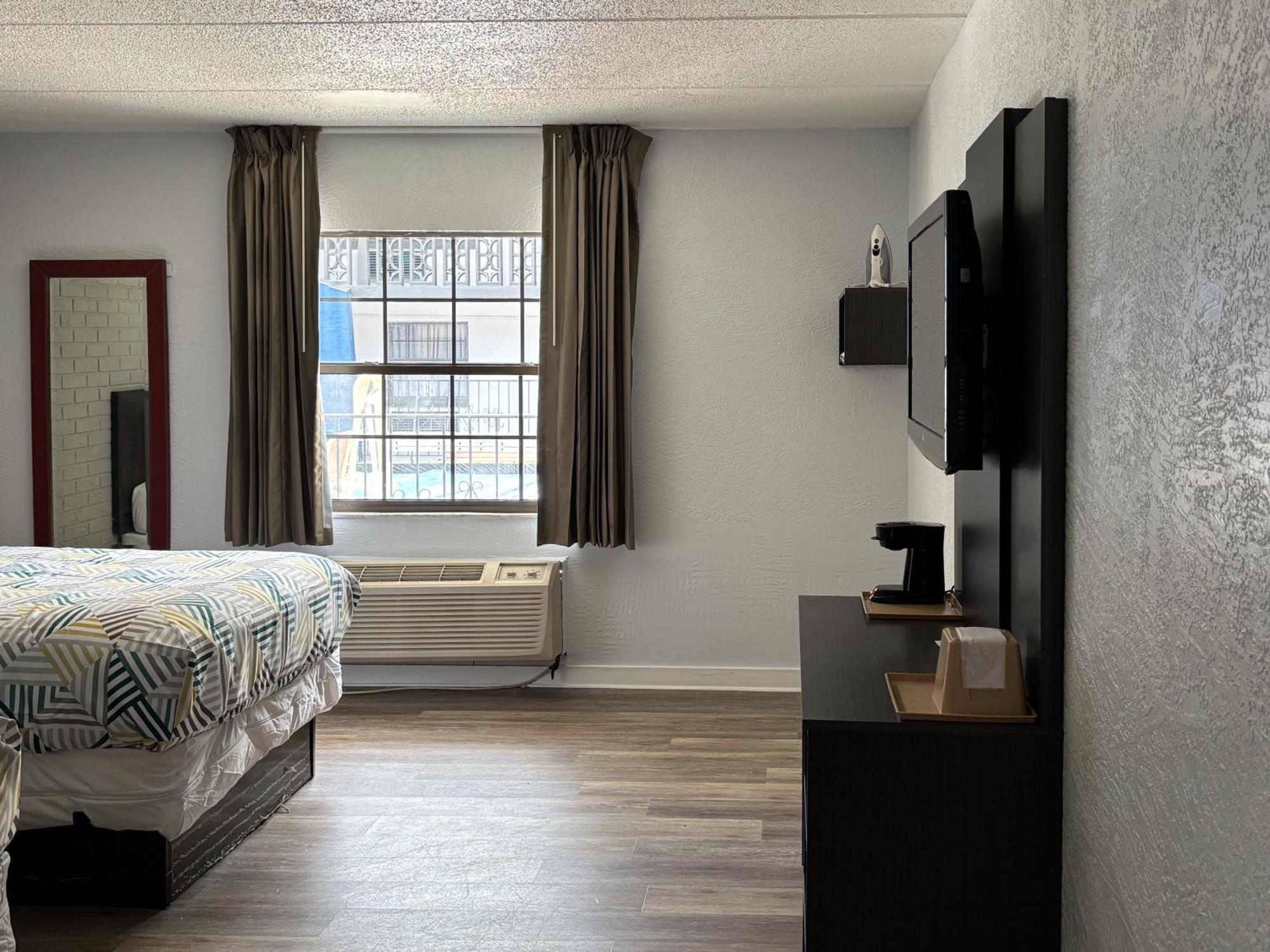 Motel 6 Tallahassee, Fl North Monroe Екстер'єр фото