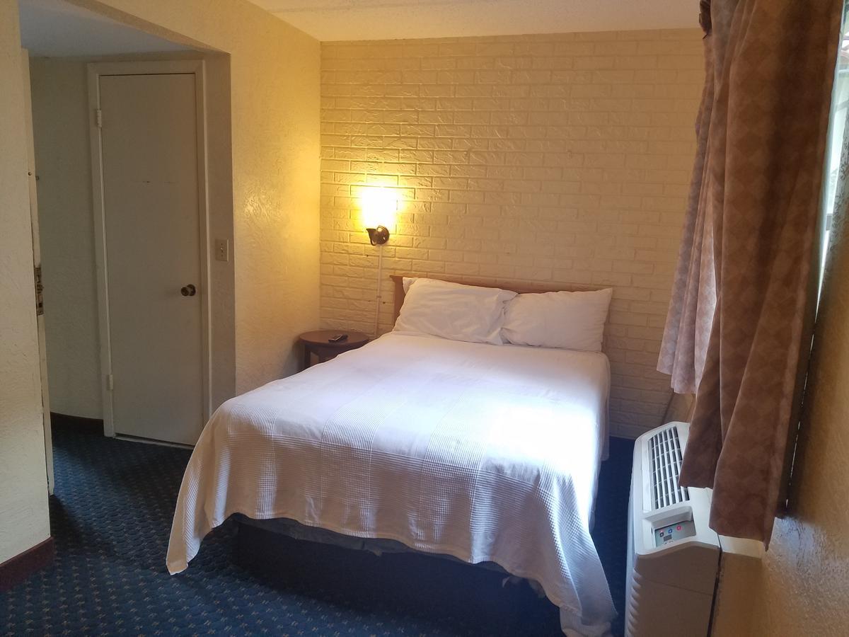 Motel 6 Tallahassee, Fl North Monroe Екстер'єр фото